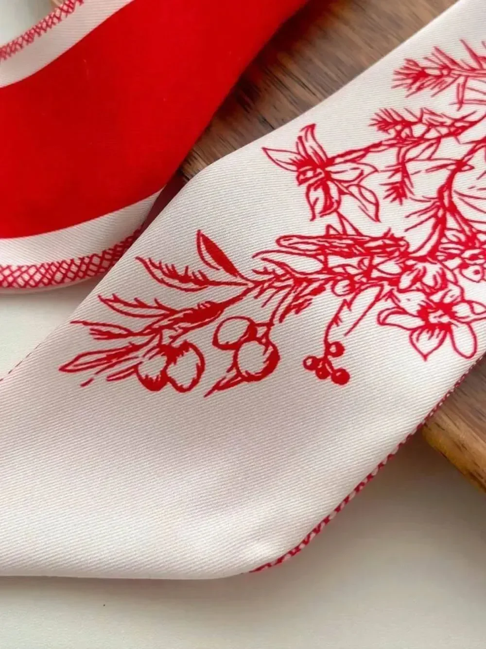 Red Floral Scarf M1590